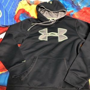 Under Armour hoodie sweatshirt. Good condition.